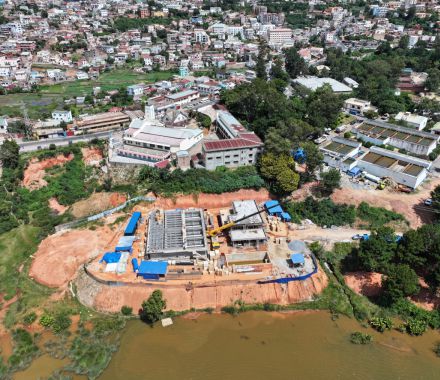 TRAVAUX DE CONSTRUCTION D'UNITES COMPACTES DE TRAITEMENT D'EAU A MANDROSEZA ET PERIPHERIE